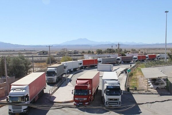 Iran’s Parviz Khan border is open for trade activities: customs official