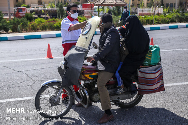 Passengers are tested for coronavirus in Yazd entrance