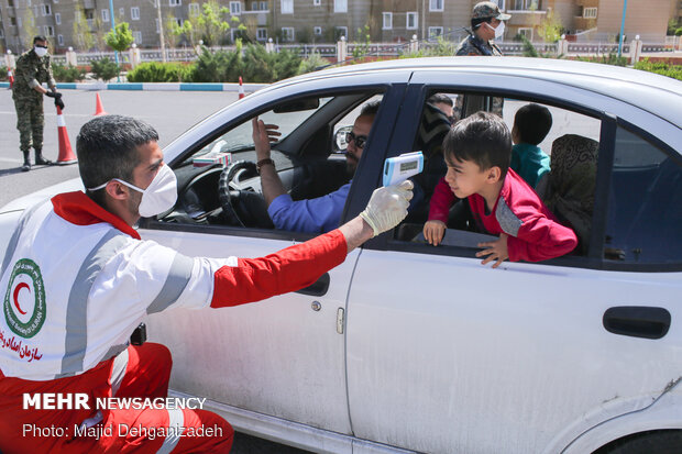 Passengers are tested for coronavirus in Yazd entrance