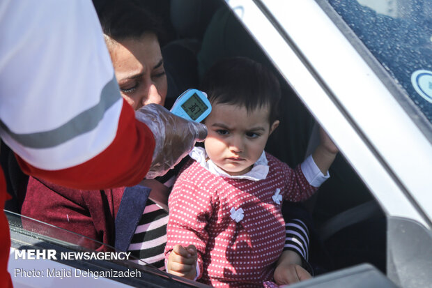 Passengers are tested for coronavirus in Yazd entrance