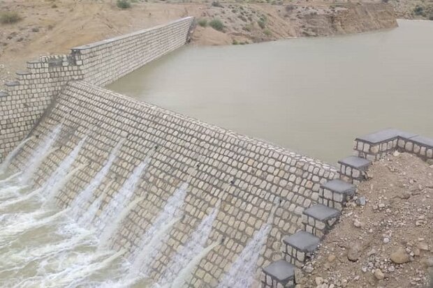 ذخیره ۳۴۲ میلیون متر مکعب آب در سازه های آبخیزداری فارس