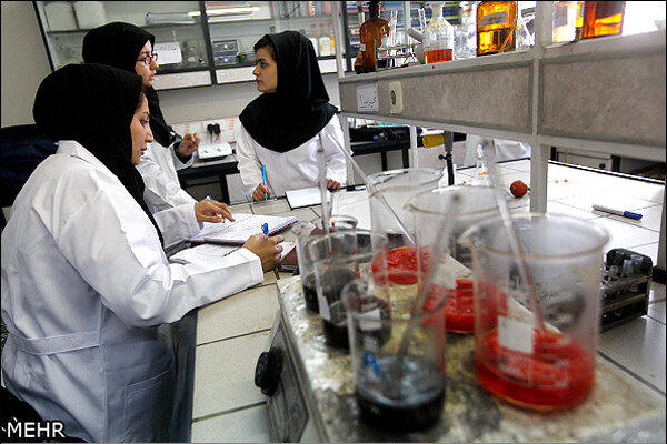 ‌مواد ضدعفونی در آزمایشگاه‌های دانشگاه پیام نورقزوین تولید میشود