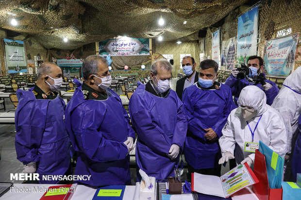 Parl. speaker Larijani visits IRGC temporary hospital