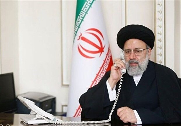 الرئيس الإيراني يؤكد على بذل كامل الجهود لتحقيق شعار العام الجديد 
