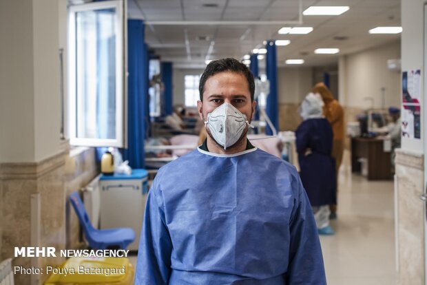 ۱۲ سال است که پاسدار است.او متاهل است و یک فرزند ۳ سالِ دارد.وی حدود یک ماه است که در بیمارستان رازی رشت مشغول خدمت رسانی به بیماران کرونایی است.
