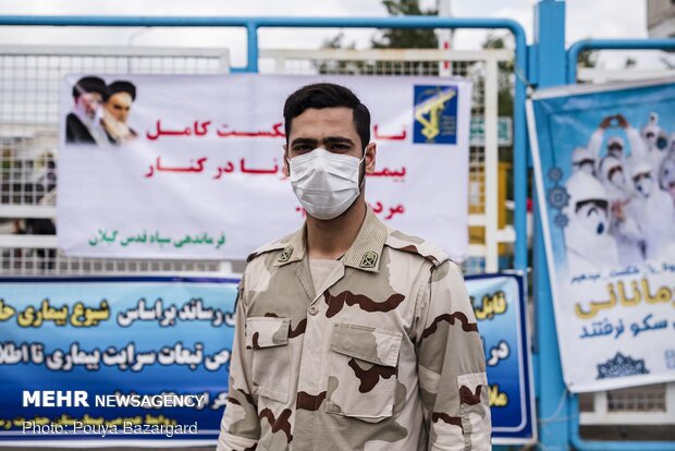 ۵ سال است پاسدار است.او مجرد است. حدود یک ماه است که در بیمارستان حضرت رسول اکرم (ص) مشغول خدمت رسانی به بیماران کرونایی است.
