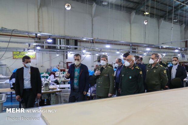 İran Savunma Bakanı üretim seferberliğini yerinde inceledi