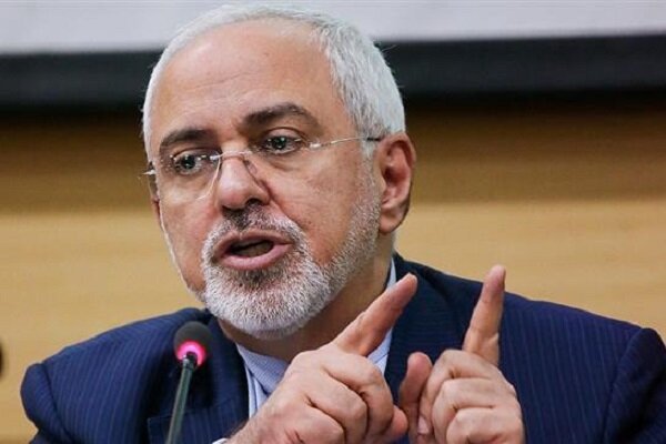 ظريف: ترامب يستمر في مقاومة المطالب الدولية لالغاء الحظر على ايران
