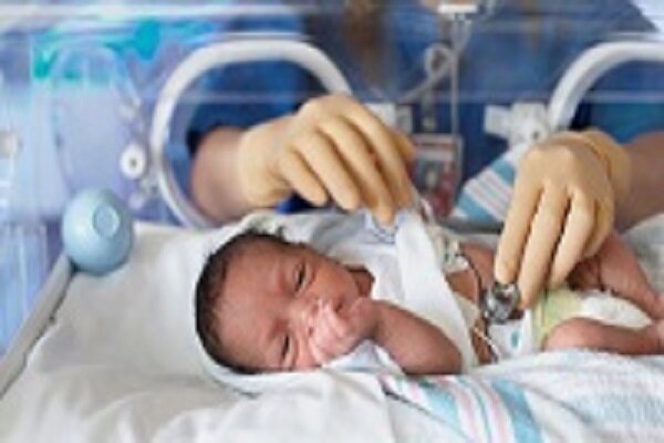 نوزاد مبتلا به کرونا در ارومیه متولد شد/تولید روزانه۱۰ هزار ماسک