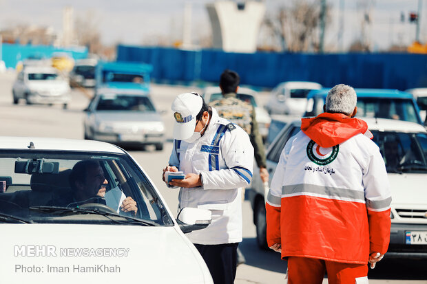 طرح فاصله گذاری اجتماعی در ورودی شهر همدان