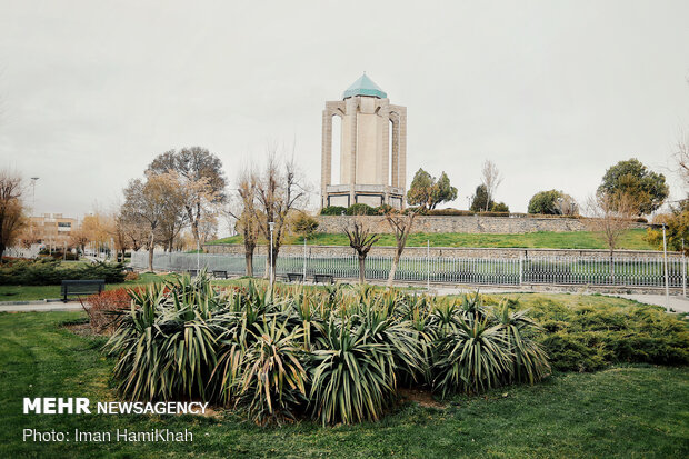 Iranians do not celebrate Nature Day in fight against coronvairus