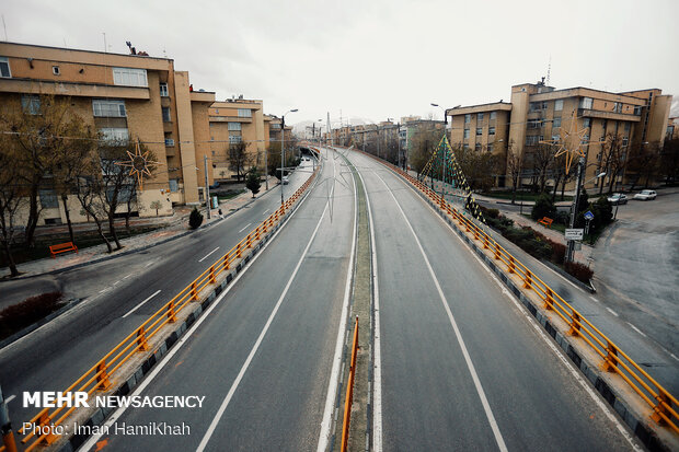 Iranians do not celebrate Nature Day in fight against coronvairus