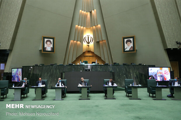 البرلمان الايراني يوافق على التعديلات في مشروع قانون "الاتفاقية الجوية بين ايران والكويت"