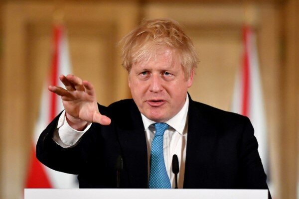 نخست وزیر انگلیس به بخش مراقبتهای ویژه منتقل شد