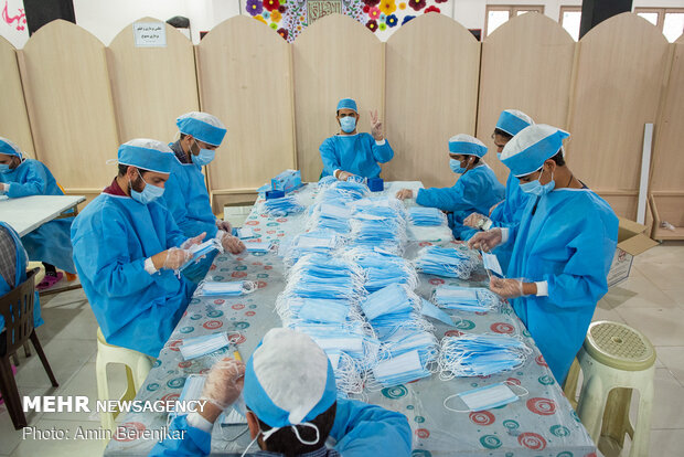 تولید ماسک در کانون فرهنگی رهپویان وصال شیراز