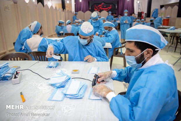 Volunteer groups produce 20,000 masks in Shiraz