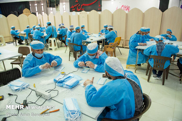 Volunteer groups produce 20,000 masks in Shiraz