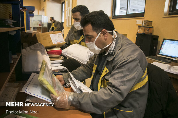 Disinfecting postal parcels against coronavirus