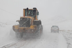 مسدود شدن راه های روستایی سوادکوه و کجور/ ارتفاع ۴۵ سانتی برف