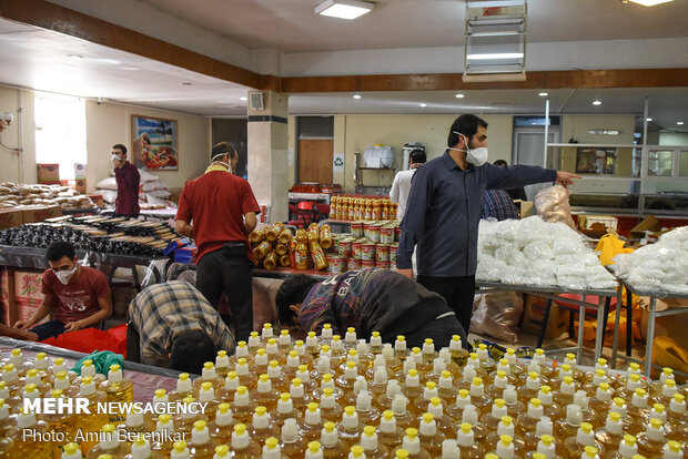 تهیه 5000 بسته کمک معیشتی در دانشگاه مهندسی شیراز از محل فروش ماسک های تولید شده توسط دانشجویان این دانشگاه