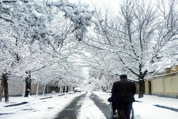 İran'da beklenen kar yağışı başladı