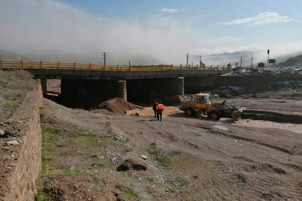 لاین شمالی محور قزوین- همدان به دلیل تخریب پل مسدود شد