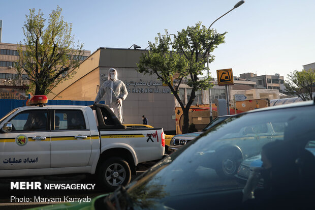 Bio-Defense Drill staged in Vali-e Asr Square of Tehran amid outbreak