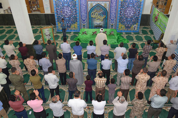 نمازجماعت در مساجد بافت تاریخی یزد به طور منظم اقامه می‌شود