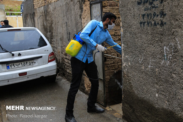 Distributing food supplies to underprivileged families in Mashhad