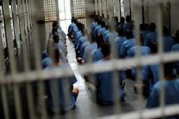 مواد شوینده رایگان در زندان توزیع می شود/تکذیب ادعای یک رسانه 