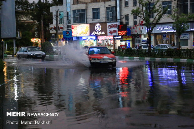 Heavy rainfall, flood in Qom prov.