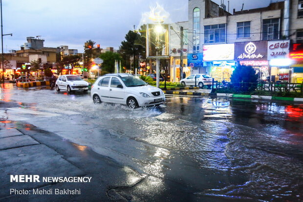 Heavy rainfall, flood in Qom prov.