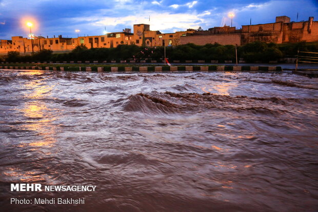 Heavy rainfall, flood in Qom prov.