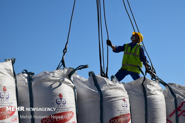 Goods loading, unloading in Astara port
