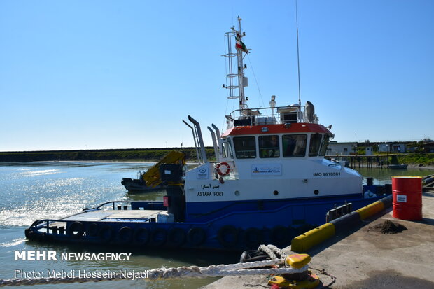 Goods loading, unloading in Astara port
