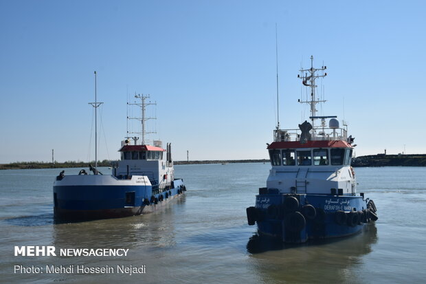 Goods loading, unloading in Astara port
