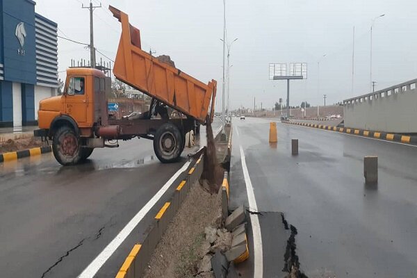 روکش آسفالت آزادراه کرج بهسازی می‌شود