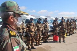 رژه خدمت ارتش در استان سمنان/ ویزیت و پایش مردم در شرایط کرونا