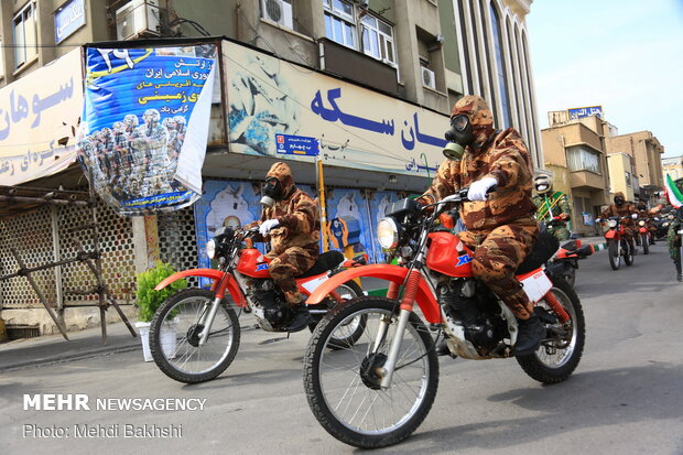 Iranian Army’s parades in provinces