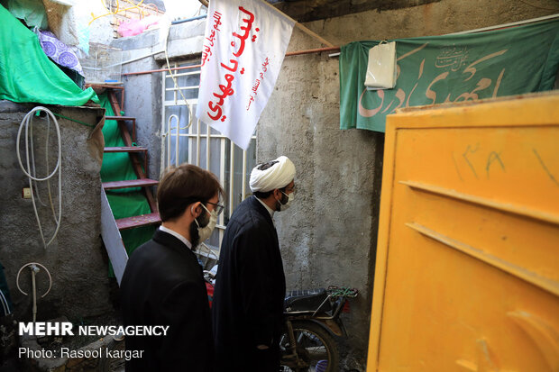 Astan Quds preparing 150k foodstuff packages for needy people