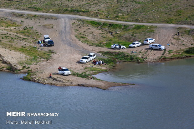 Kebar dam in Qom overflows
