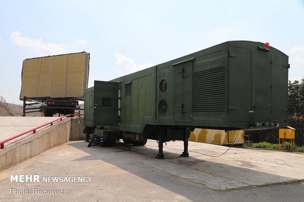 Unveiling ceremony of 2 Iranian radar systems