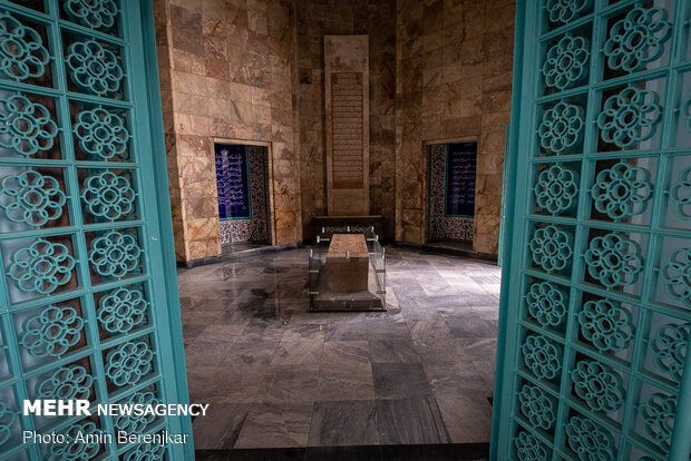 Empty mausoleum of Saadi Shiraz amid COVID-19 pandemic 