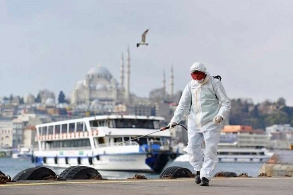 Türkiye'de son 24 saatte 241 kişi koronavirüsten hayatını kaybetti