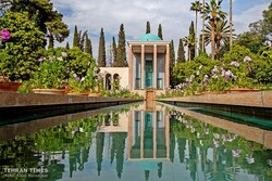 Lessons on humanity from Persian literature