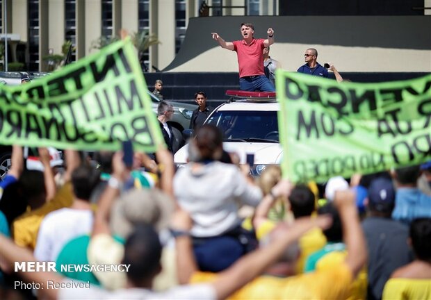 همراهی رئیس جمهور برزیل با اعتراضات علیه قرنطینه