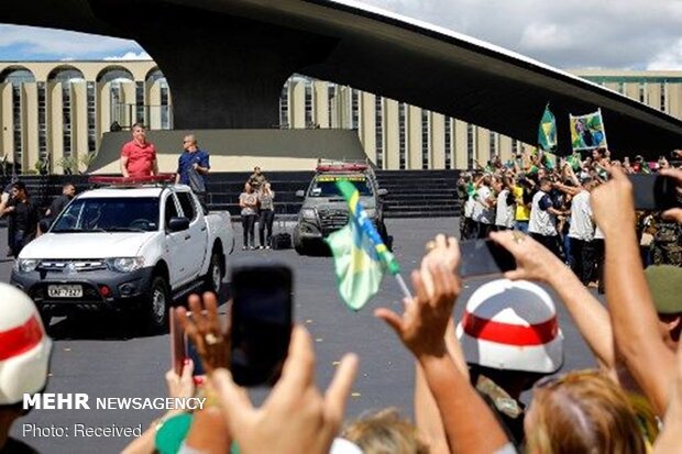 همراهی رئیس جمهور برزیل با اعتراضات علیه قرنطینه