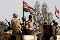 انفجار خودروی زرهی نظامیان مصری در شمال سینا