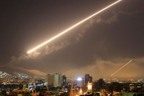 پدافند هوایی سوریه تجاوز اسرائیل به حریم هوایی «تدمر» را دفع کرد