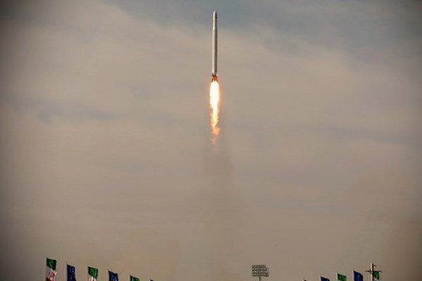 Zionist min. expresses concern about Iran’s launch of Noor-1 satellite